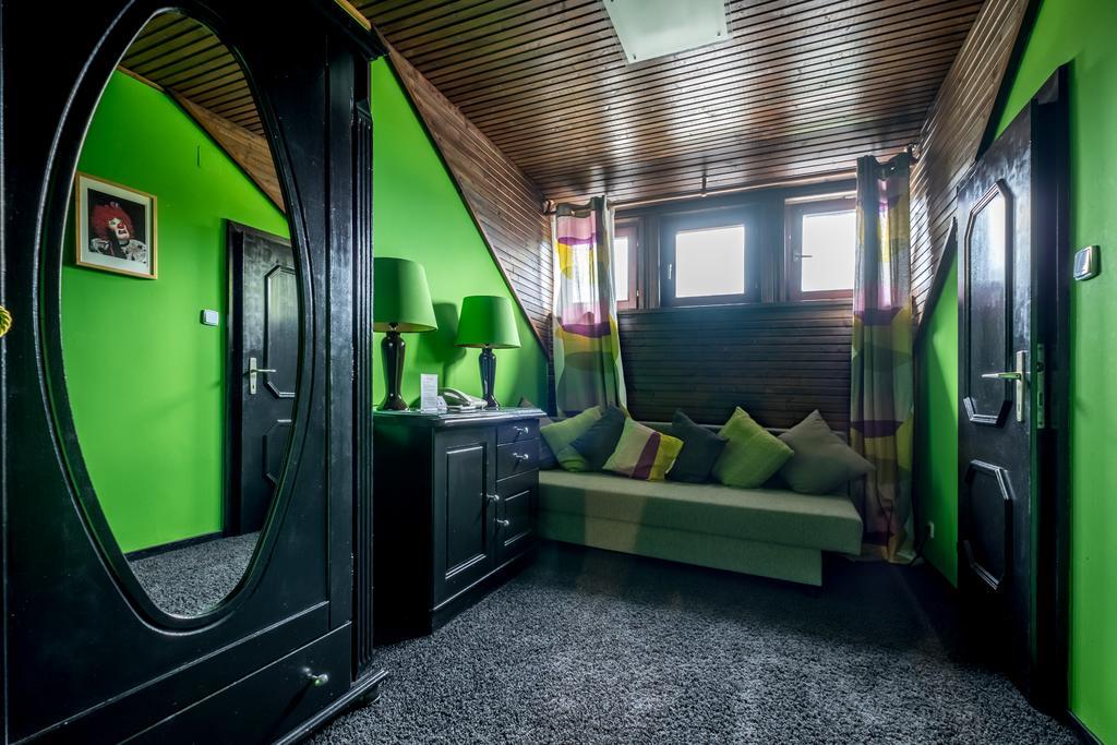 Art-Lodge Kunstpension Африц Экстерьер фото